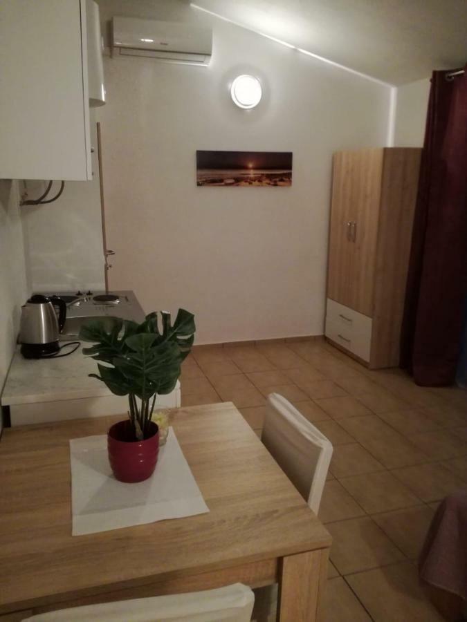 Apartman Adriatic Τρογκίρ Εξωτερικό φωτογραφία